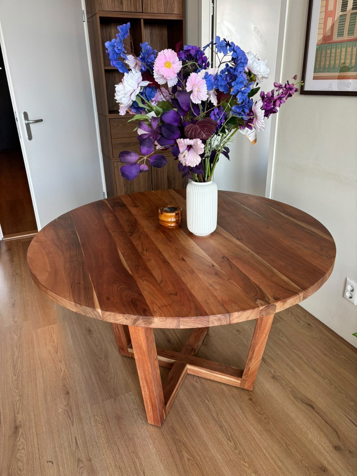 Kave Home Ronde Eettafel - Massief Acaciahout, Ophalen, Modern, Scandinavisch, Rond, Zo goed als nieuw