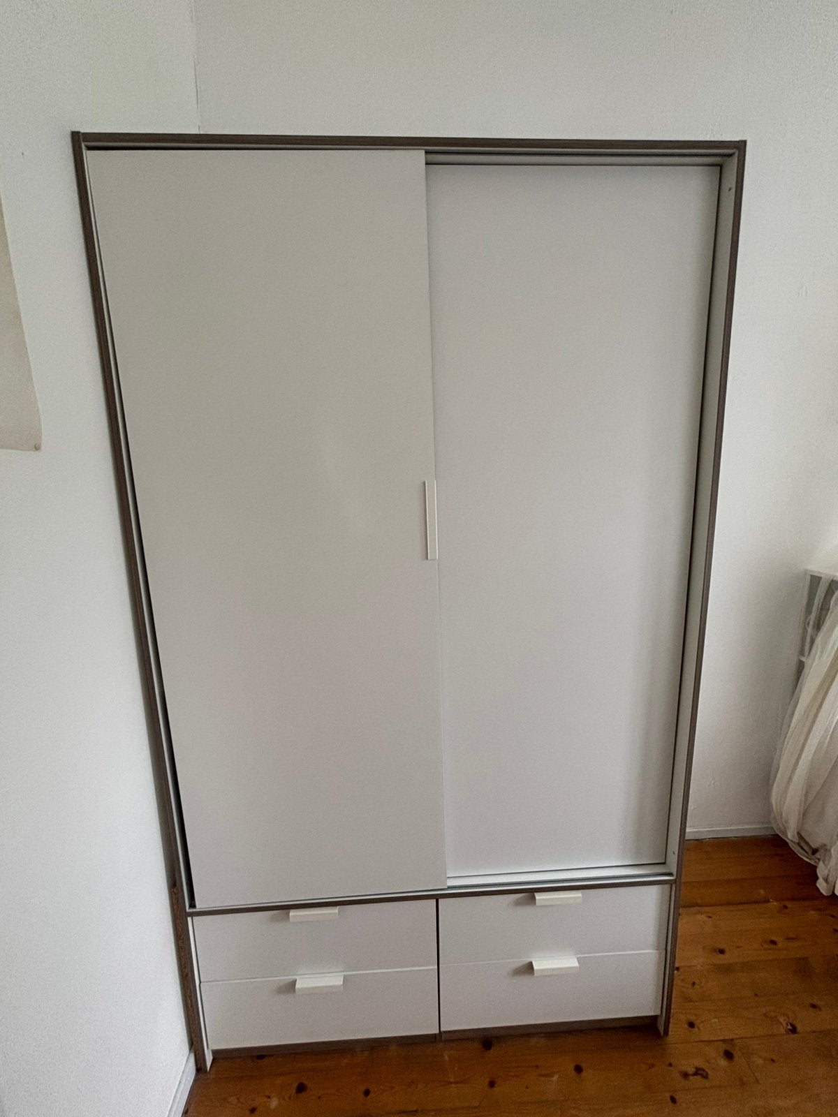 IKEA Trysil kledingkast, Huis en Inrichting, Kasten | Kledingkasten, Ophalen, Gebruikt, 100 tot 150 cm, 200 cm of meer