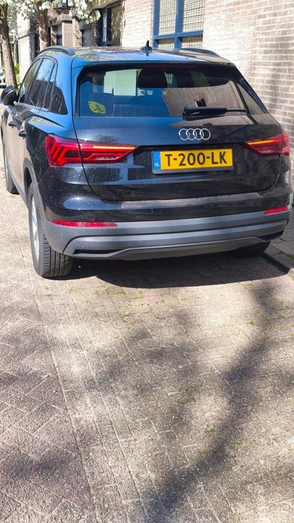 Audi Q3 45 br2021,nieuw APK,Inruilen,lager prijs,zeer zuinig, Auto's, Stof, Euro 6, Zwart, Plug-in hybride