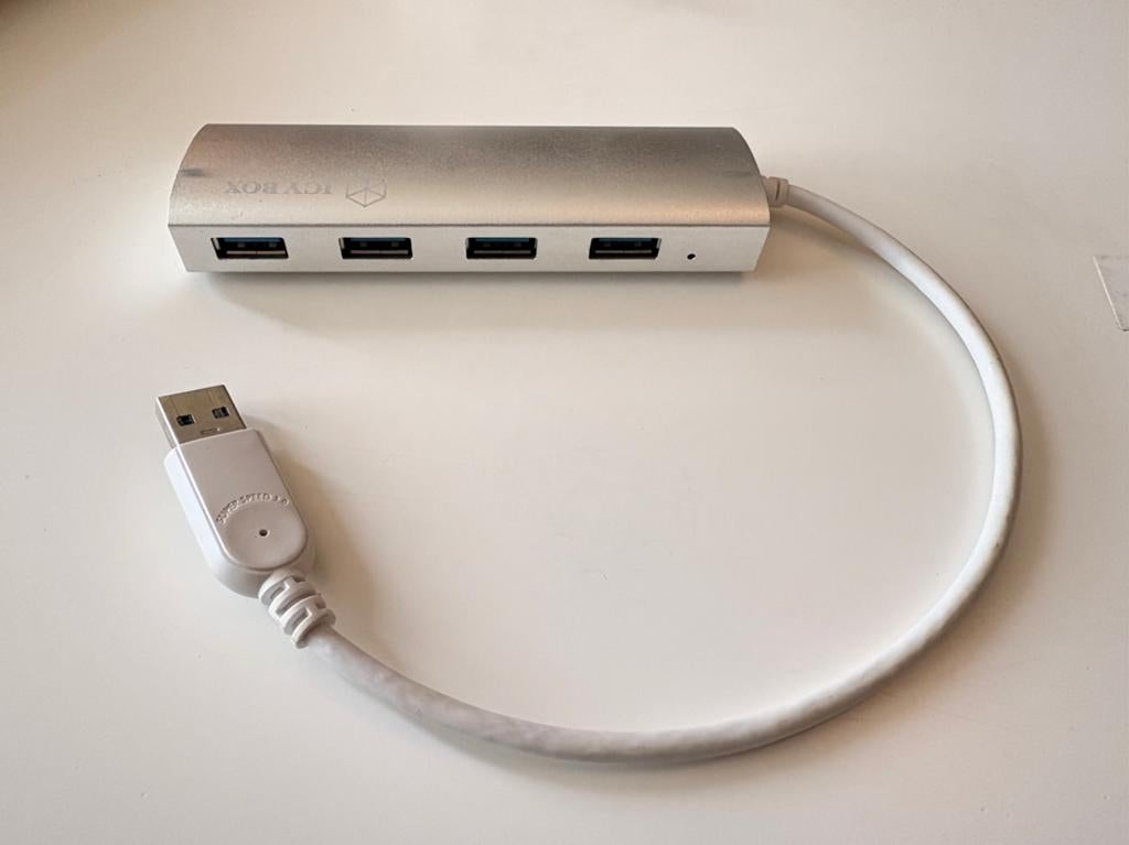 usb 3.0 hub, Computers en Software, Dockingstations, Ophalen of Verzenden, Gebruikt
