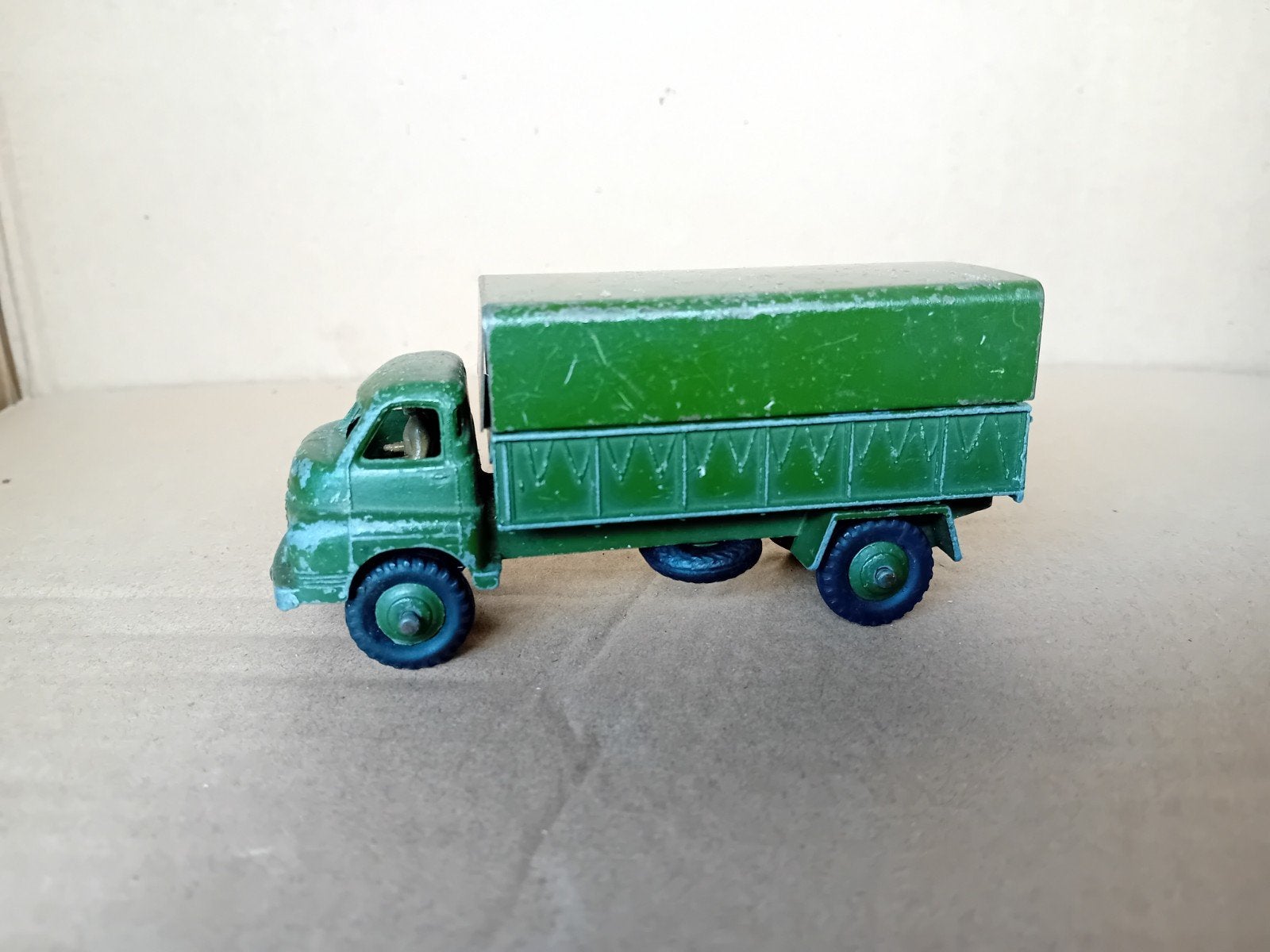 Dinky Toys 621, Ophalen of Verzenden, Gebruikt, Bus of Vrachtwagen