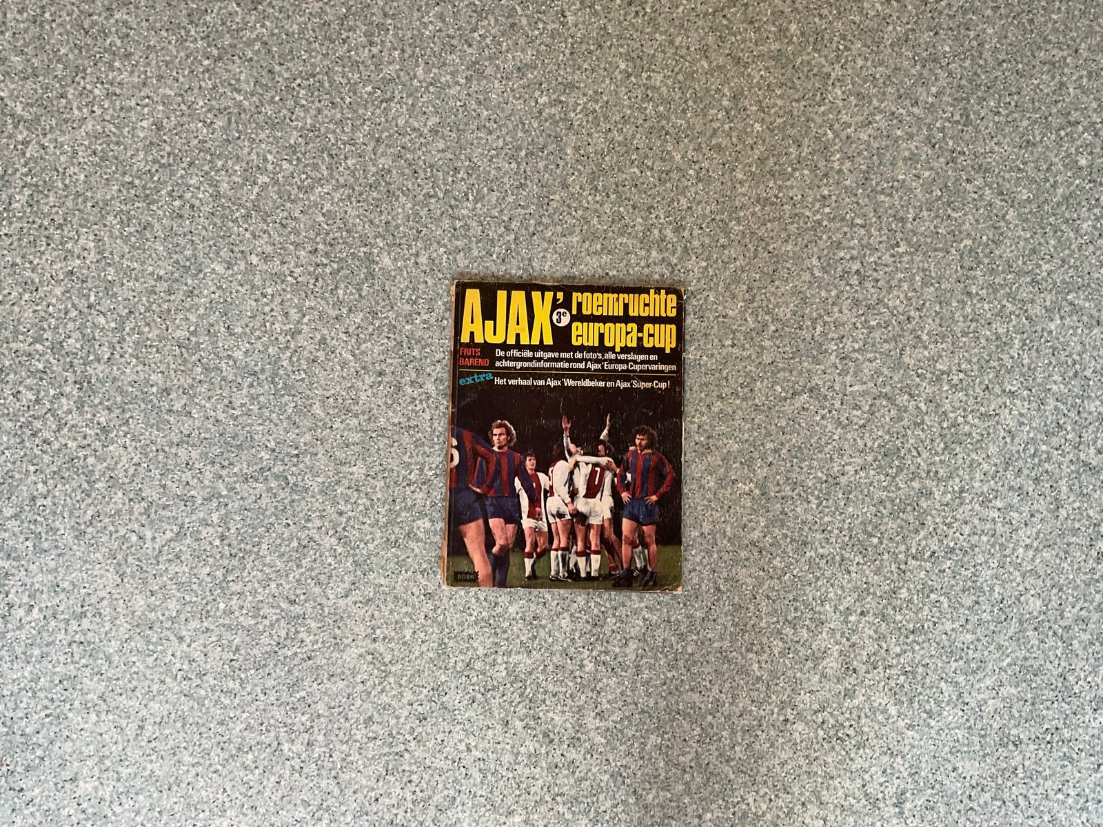 Ajax Roemruchte Europa-Cup Boek - Historisch Voetbal, Ophalen of Verzenden, Gelezen, Balsport
