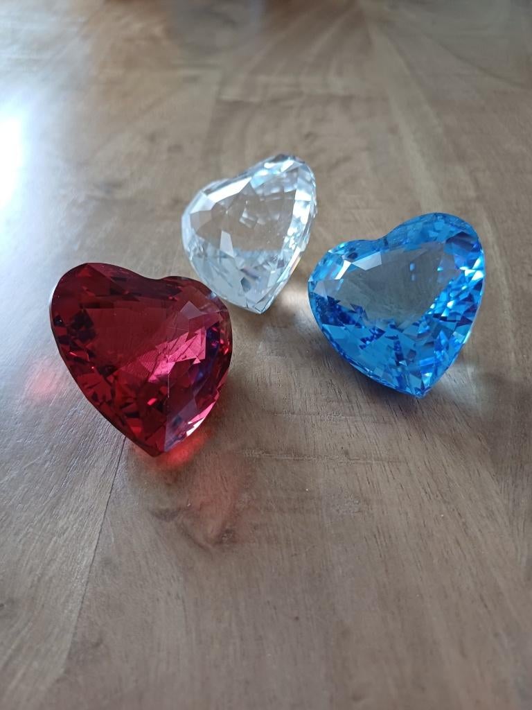set Swarovski gekleurde harten, in rood, wit en blauw, Verzamelen, Swarovski, Ophalen, Zo goed als nieuw, Figuurtje