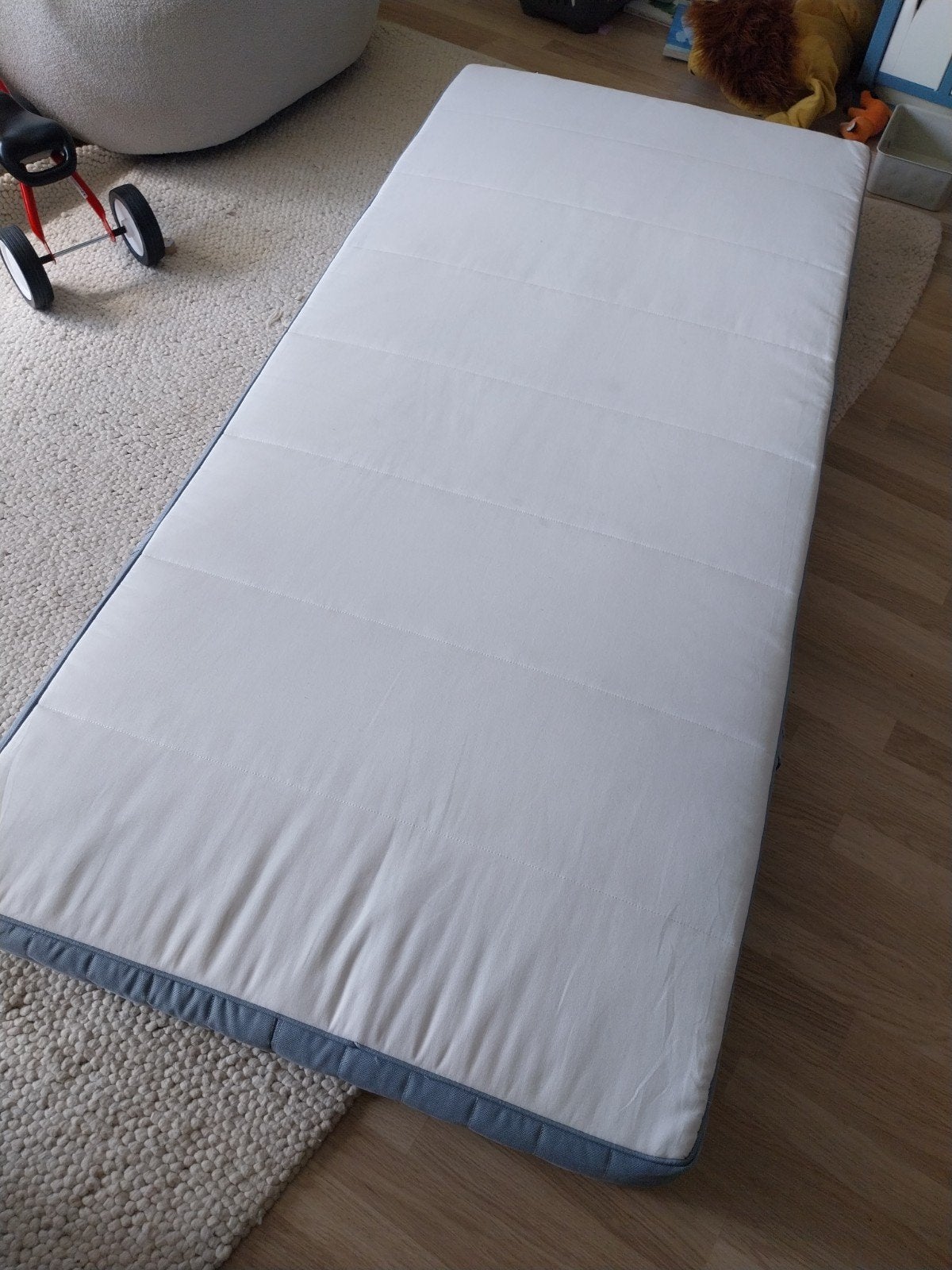 Ikea Vestmarka matras 90x200 cm - zo goed als nieuw, Ophalen, 90 cm, Eenpersoons, Zo goed als nieuw