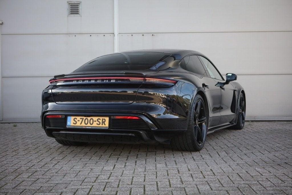 Porsche Taycan Turbo S | TECHART | PCCB | BOSE | Pano | 360, Auto's, Automaat, 0 cilinders, Leder, 88 %