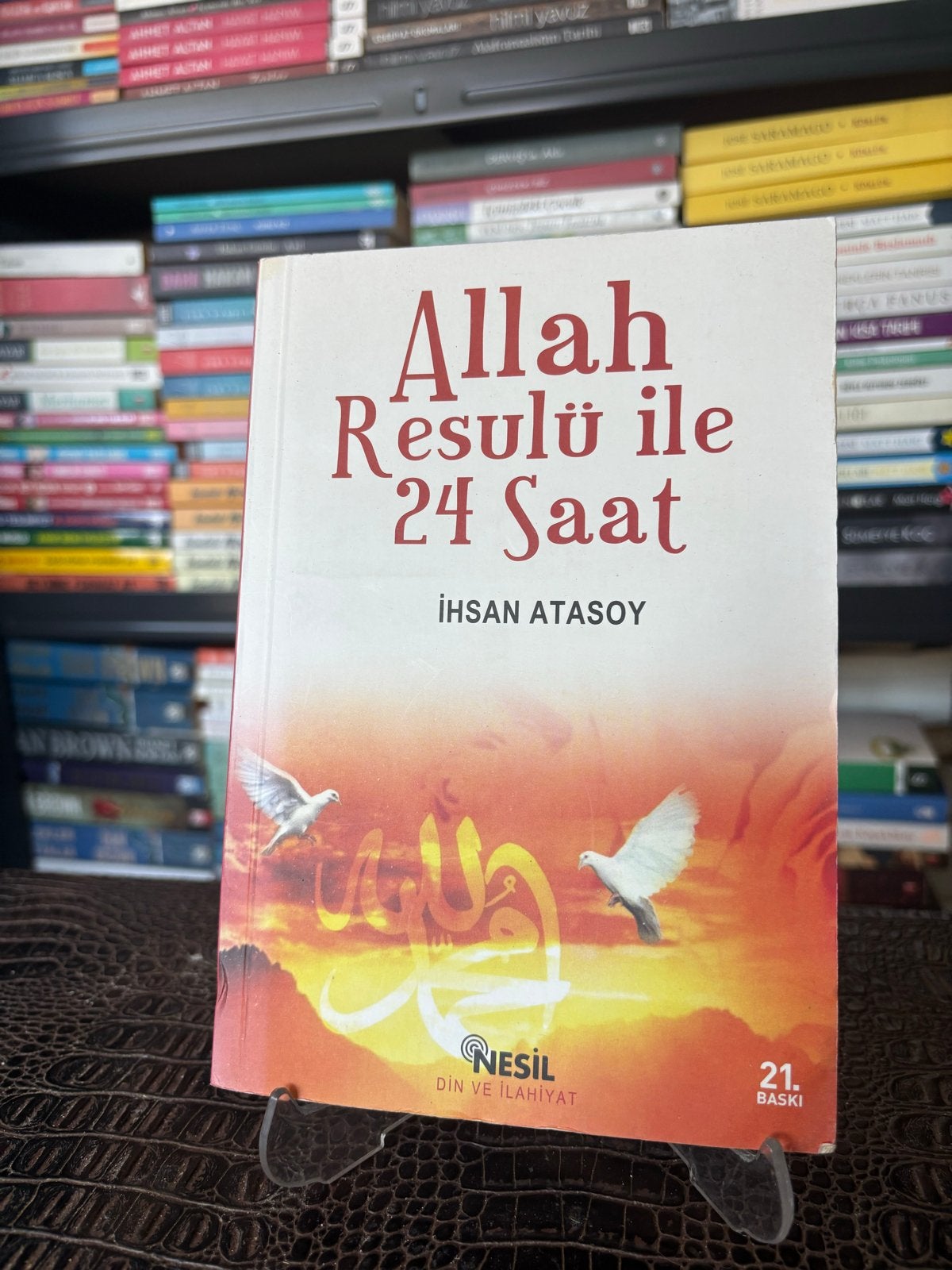 Allah Resulü ile 24 Saat - Ihsan Atasoy (Turks), Ophalen of Verzenden, Zo goed als nieuw, Islam