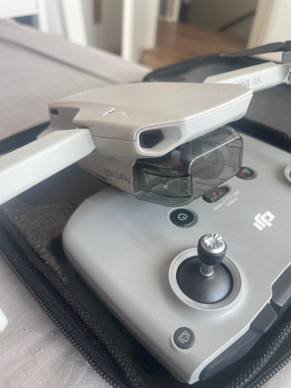 Dji mini 4k (beschadigd)+ remote controller, Audio, Tv en Foto, Cameradrone, 100 tot 1000 meter, Niet werkend, Minder dan 250 gram