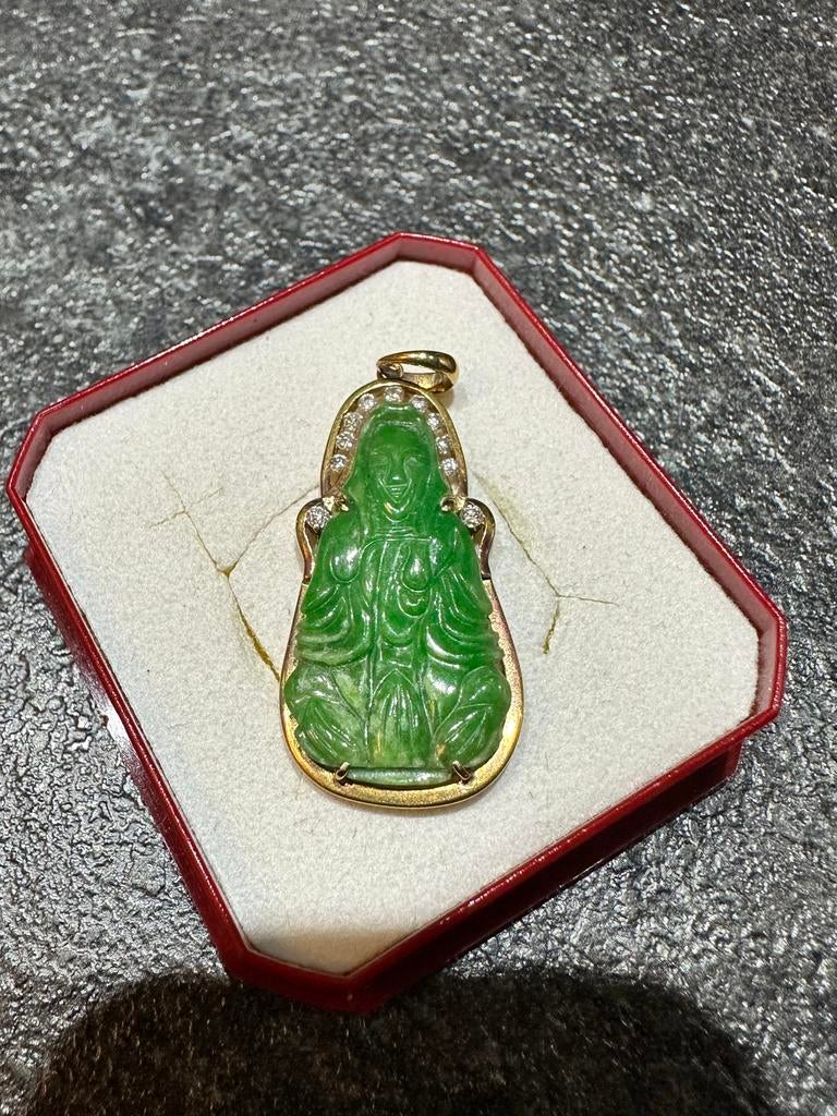 Gouden hanger met jade en diamanten, Gebruikt, Overige voorstellingen, Ophalen of Verzenden, Met edelsteen