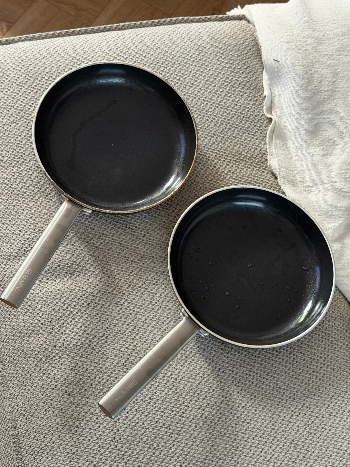 Pannenset: 3 koekenpannen (GreenPan) en 1 wok (Tefal), Gebruikt, Antiaanbaklaag, Pannenset, Ophalen of Verzenden