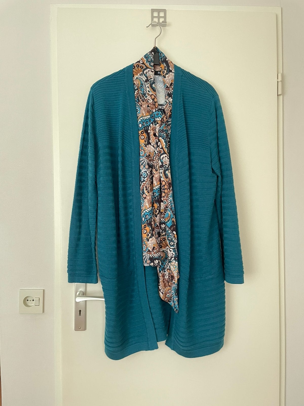 Set bestaande uit blouse en vest, groen/blauw L 42, Ophalen of Verzenden, Zo goed als nieuw, Maat 42/44 (L), Blauw