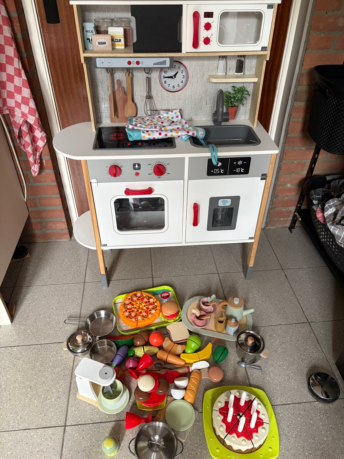 Grote speelkeuken met heel veel accessoires, Ophalen, Zo goed als nieuw, Jongen of Meisje