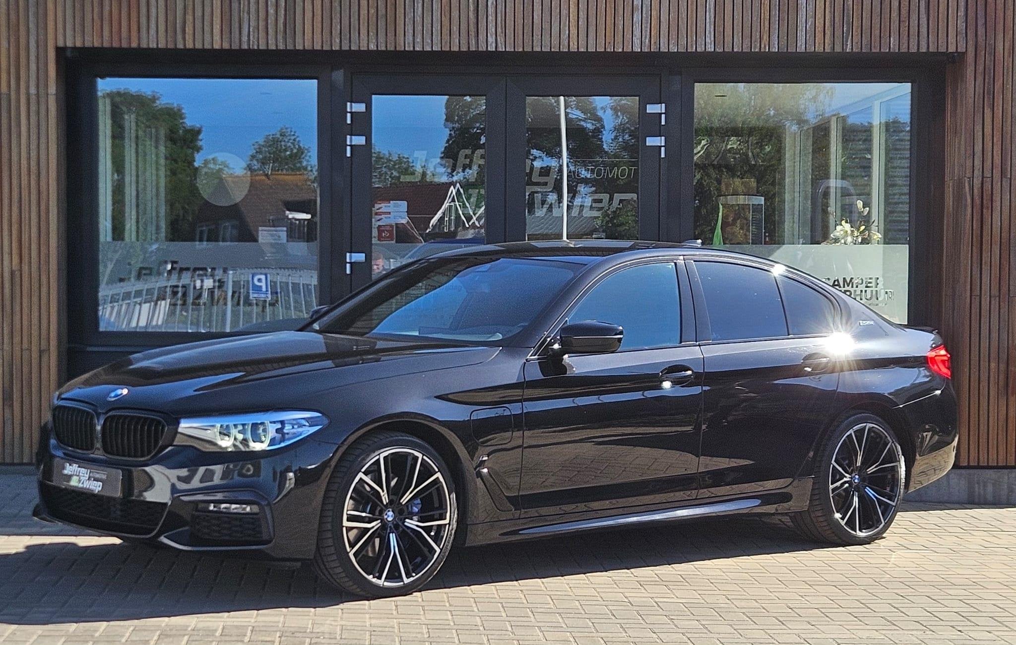 BMW 5-serie 530e iPerformance High Executive stoel/stuurverw, Auto's, Automaat, Gebruikt, Euro 6, 4 cilinders