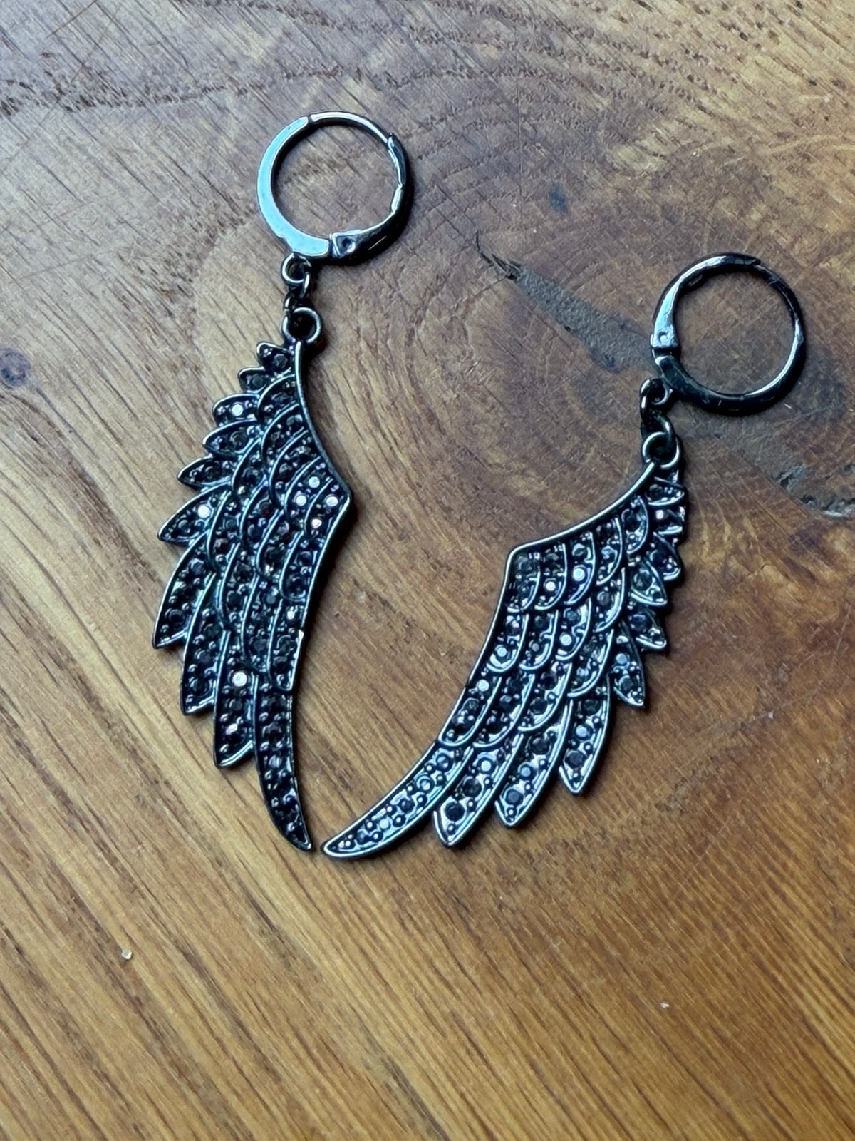 Angel wings oorbellen - ca 4 cm, Overige materialen, Ophalen of Verzenden, Zilver, Met strass