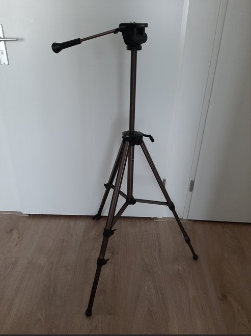 LUXON statief voor foto-/filmtoestel, Ophalen, Driepoot, Zo goed als nieuw, 150 tot 175 cm