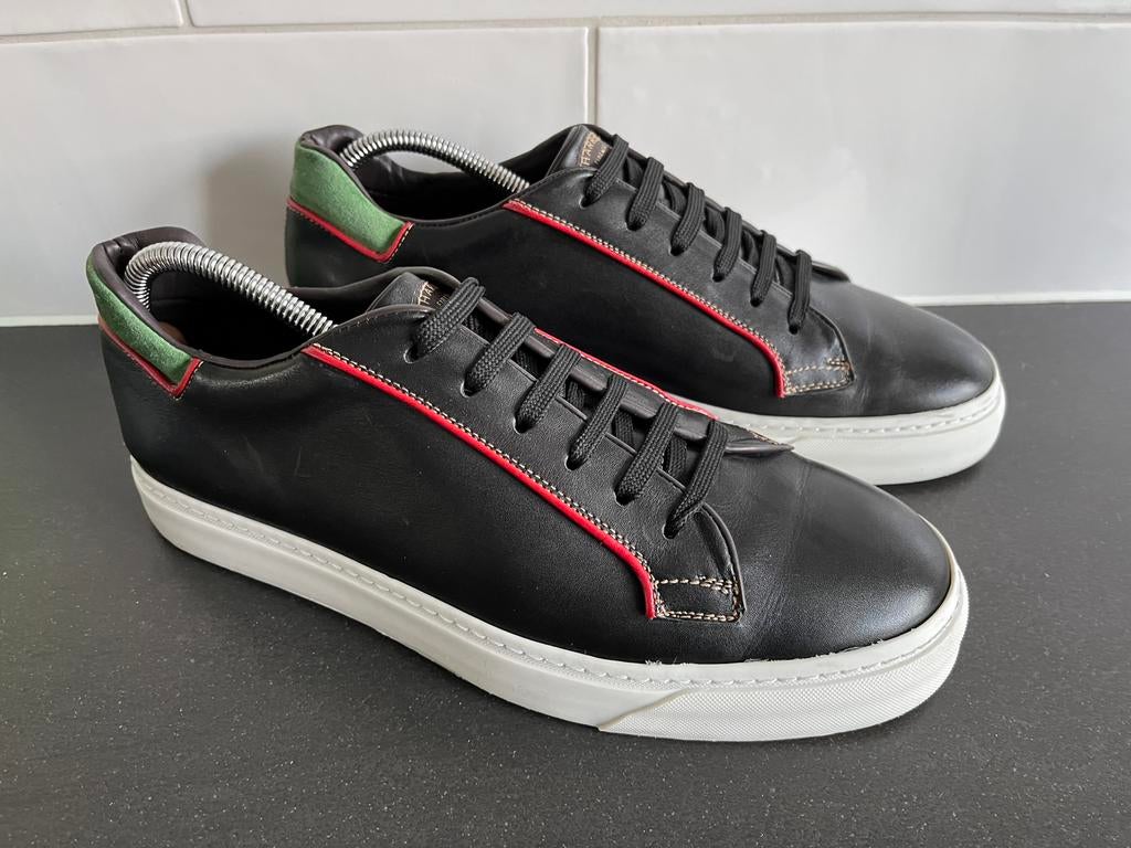 Harris sneakers maat 8.5 / 42.5 weinig gedragen, Kleding | Heren, Schoenen, Zwart, Ophalen of Verzenden, Harris, Harris