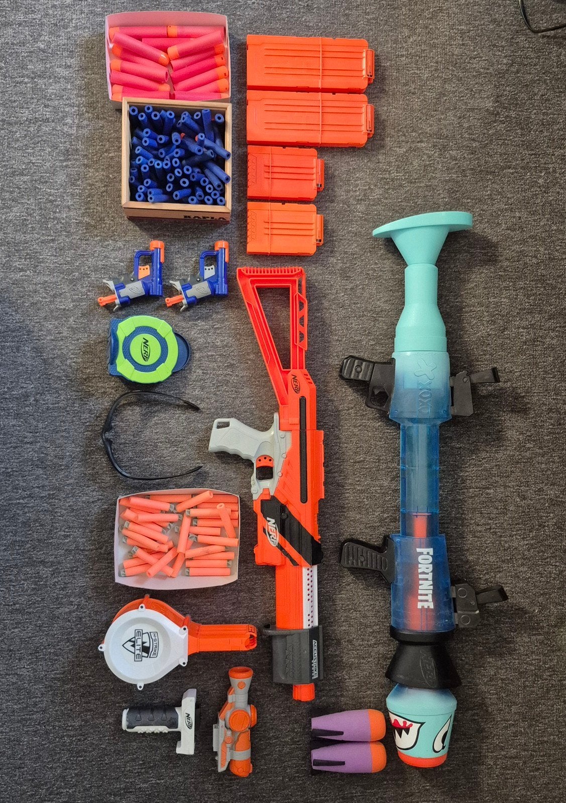 Nerfs loadout met extra magazijnen en accessoires, Kinderen en Baby's, Ophalen, Gebruikt