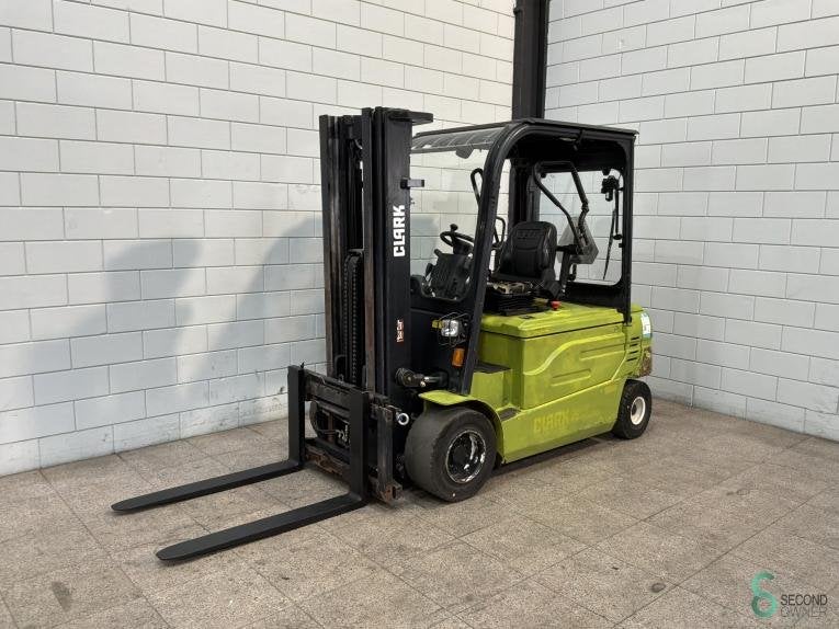 Heftrucks Elektrisch Clark GEX 30 2011 Triplex, 3000 tot 4000 kg, Elektrisch, Heftruck, Clark