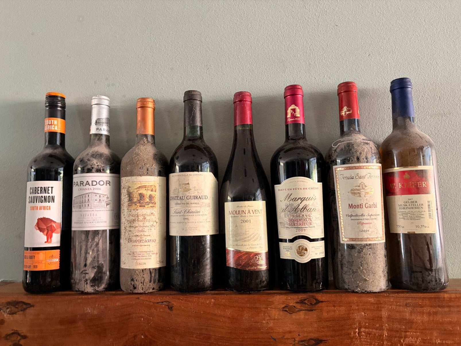 Keldervondst 8 flessen wijn bordeaux beaujolais chateau vin, Overige gebieden, Verzenden, Zo goed als nieuw, Rode wijn