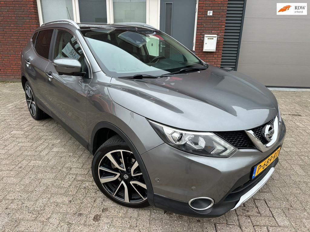 Nissan Qashqai 1.2 Tekna / Pano / Leder / Camera / DAB / Nav, Stof, Gebruikt, 4 cilinders, Met garantie (alle)