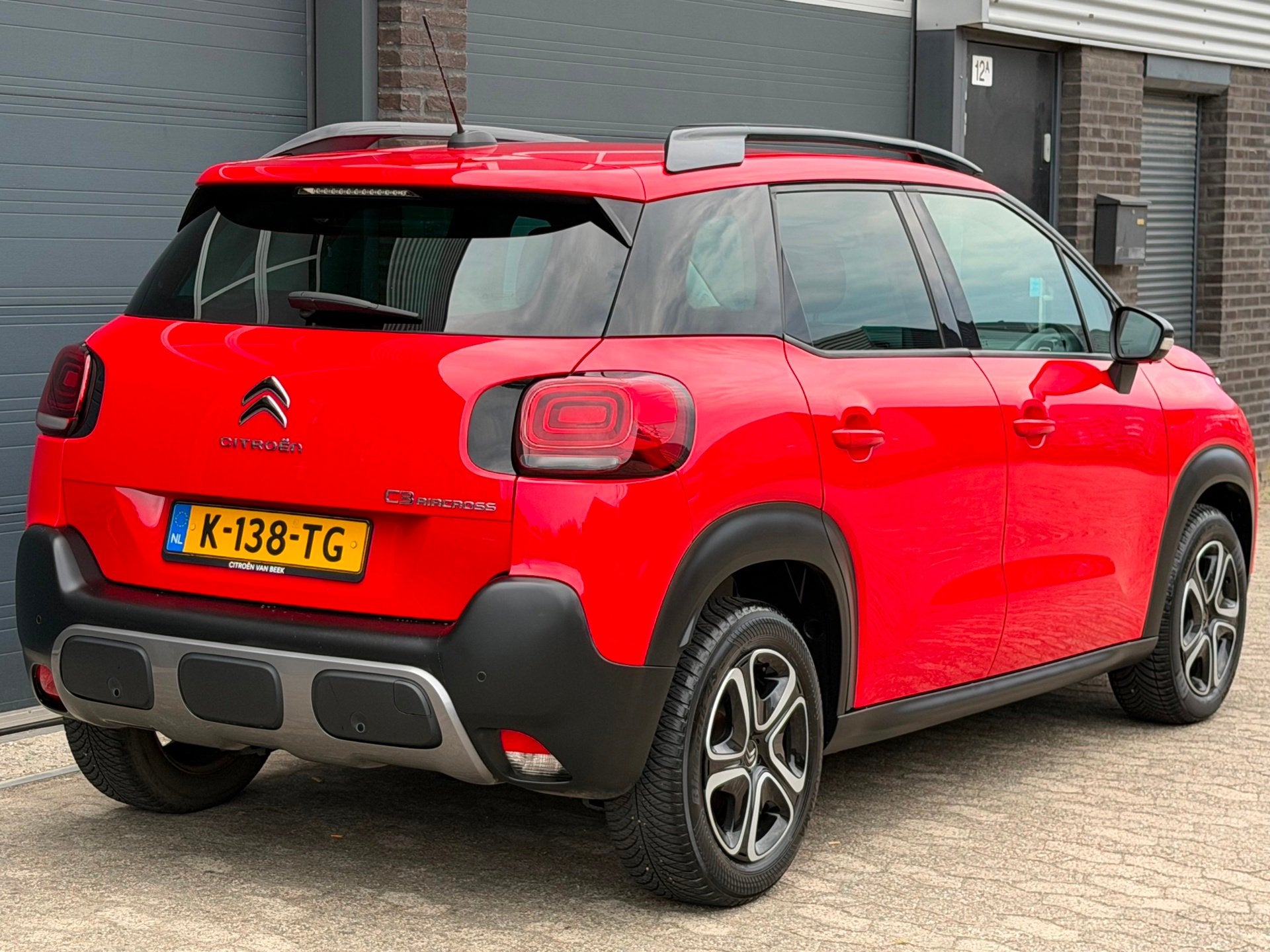 Citroen C3 Aircross 1.2 PureTech S&S Shine NAVI CRUISE PDC R, Auto's, Voorwielaandrijving, Gebruikt, 1199 cc, 49 €/maand