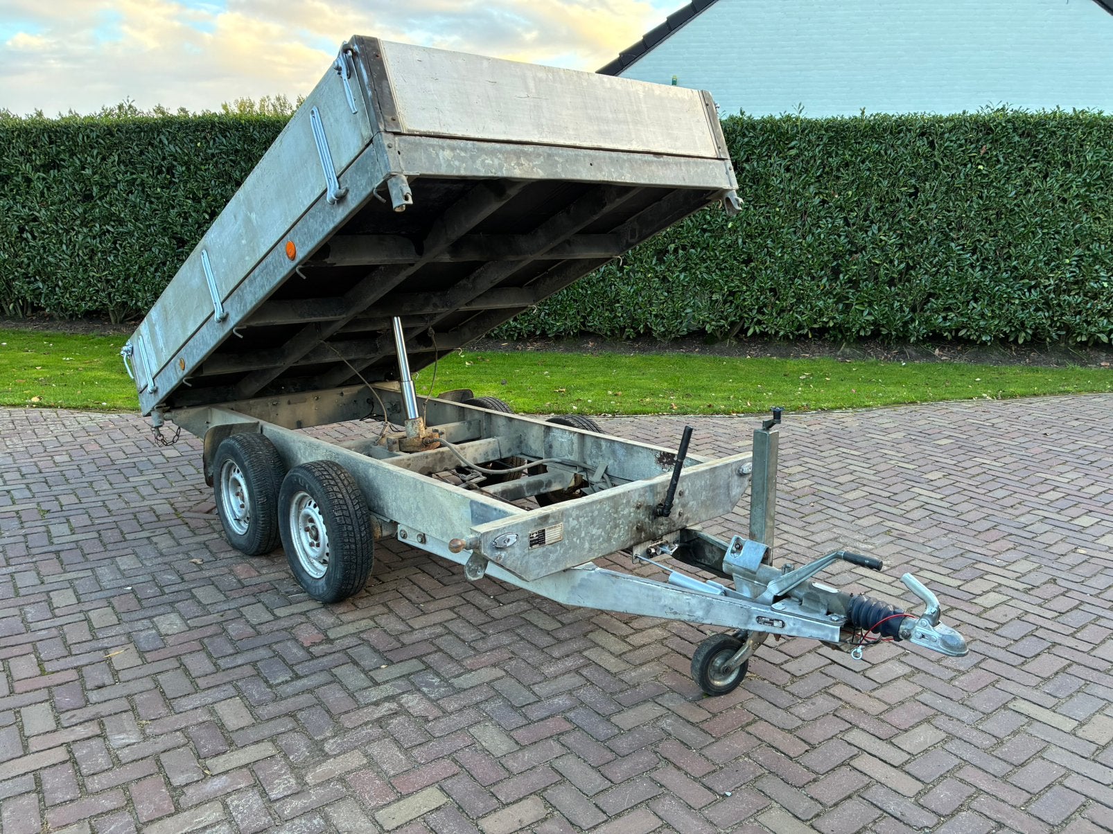 Hapert 3 zijdige aanhanger / kipper 163x300 2ton, Ophalen of Verzenden, Gebruikt