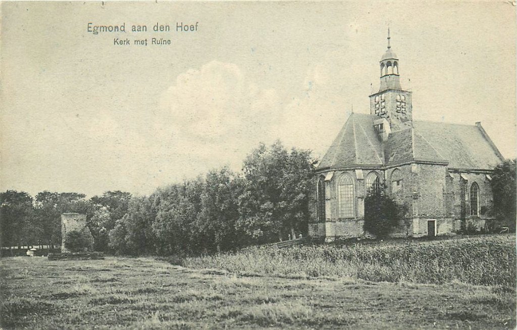 701-230-021 Egmond aan de Hoef Kerk met Ruine, Ophalen of Verzenden, Voor 1920, Noord-Holland