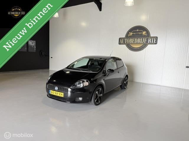 Fiat Grande Punto 1.4 Dynamic Inruil Koopje, Voorwielaandrijving, Stof, Zwart, 4 cilinders