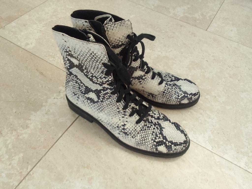 Durea schoenen  7 of 40, Kleding | Dames, Schoenen, Verzenden, Zo goed als nieuw, Lage of Enkellaarzen