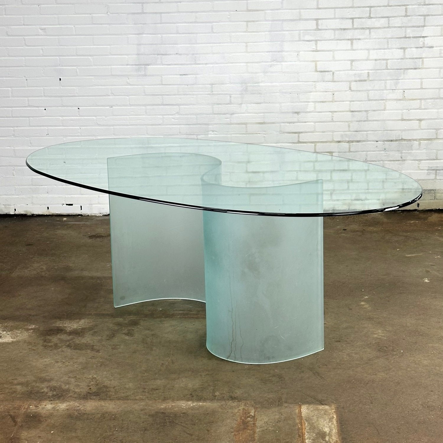 Ovalen glazen eettafel italiaans Design Jaren '80, Huis en Inrichting, Tafels | Eettafels, Gebruikt, 100 tot 150 cm, Ophalen of Verzenden