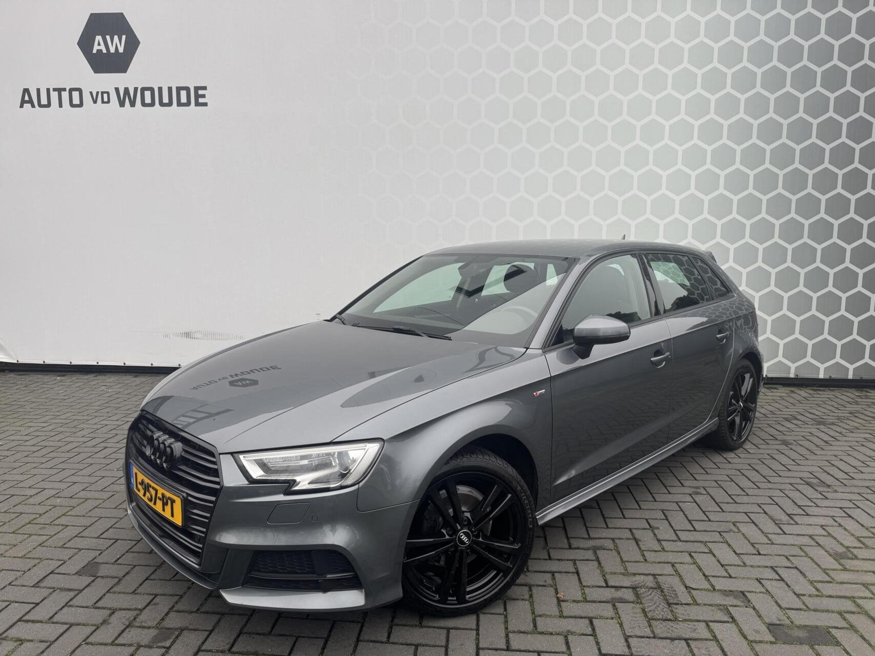 Audi A3 Sportback 1.5 TFSI CoD Sport S Line Edition, Auto's, Audi, Stof, Gebruikt, 150 pk, Bedrijf