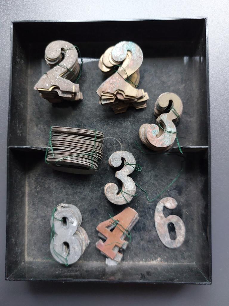 Brocante cijfers melkbus jaren 40-50, Ophalen of Verzenden