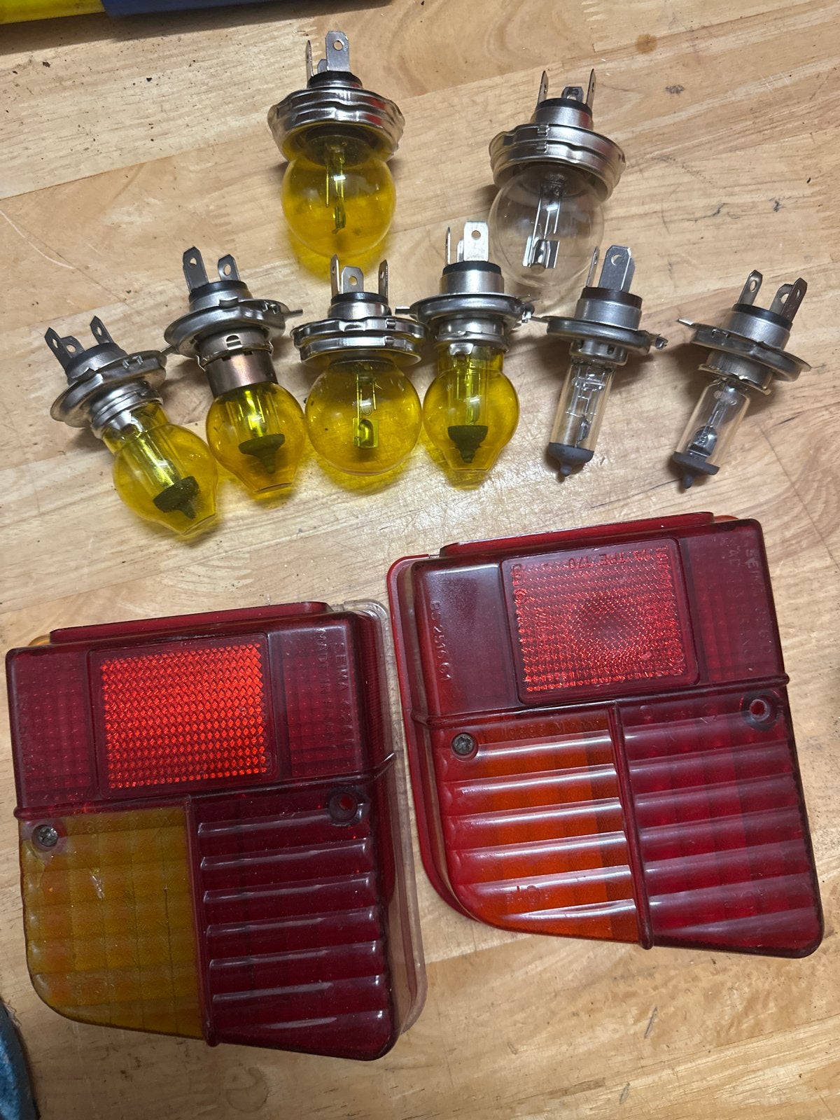 Set van diverse autolampen en achterlichten, Ophalen, Gebruikt, Oldtimer onderdelen
