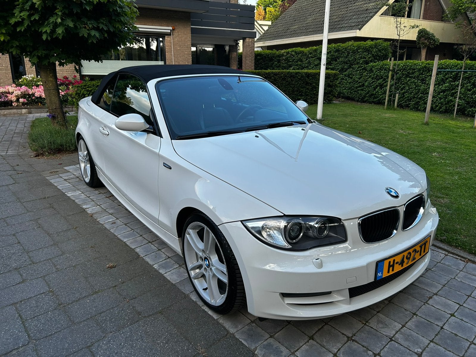 BMW 1-Serie 3.0 125I Cabrio 2008 Wit, Auto's, 1-Serie, Achterwielaandrijving, Zwart, 4 stoelen