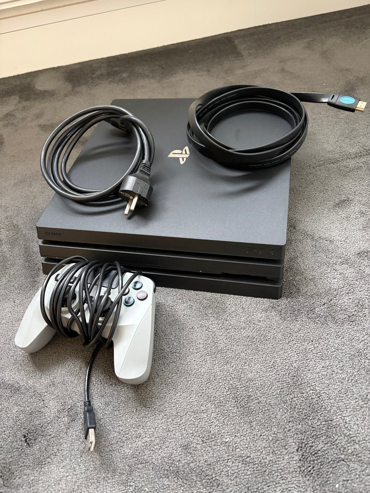Sony PlayStation 4 Pro (PS4 Pro) – incl. controller & kabels, Ophalen of Verzenden, Zo goed als nieuw, 1 TB, Met 1 controller