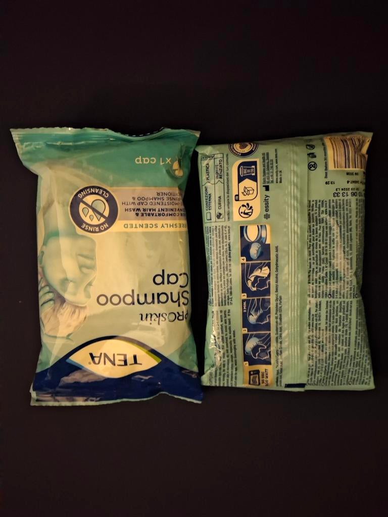 Tena Proskin Shampoo Cap 2 stuks, Ophalen of Verzenden, Nieuw, Shampoo of Conditioner