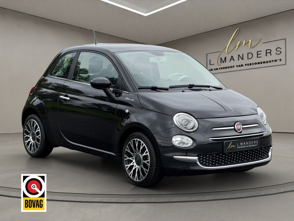 Fiat 500 1.0 Hybrid Dolcevita 2022 Zwart | Apple CarPlay | C, Auto's, Fiat, Keurmerk '100% Onderhouden', Gebruikt, Euro 6, 4 stoelen