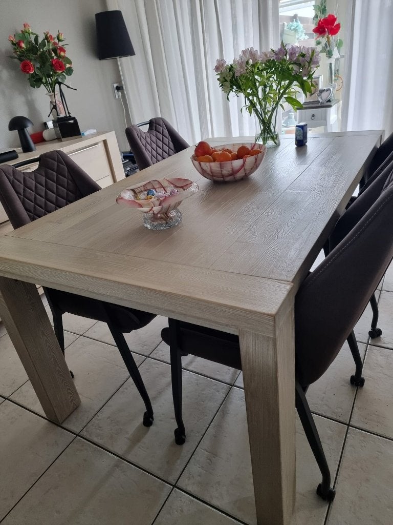 Te koop onze eet kamer tafel, Huis en Inrichting, Ophalen, Gebruikt, Blank hout, 50 tot 100 cm
