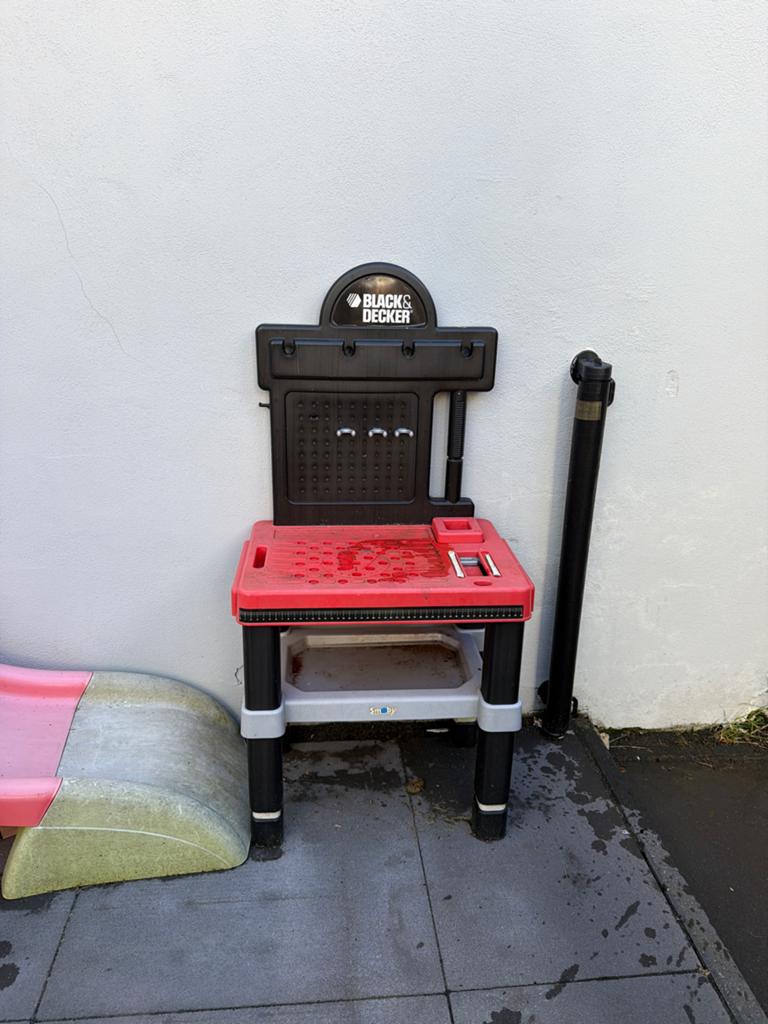 Gratis Black & Decker kinder werkbank, Ophalen of Verzenden, Gebruikt, Bouwen
