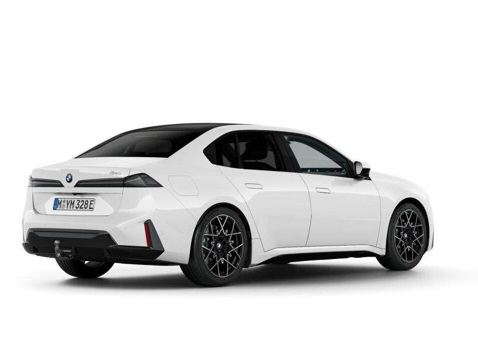 BMW i3 50 xDrive First Edition | M Sportpakket | Innovation, Auto's, Automaat, Zwart, 113 kWh, Wit