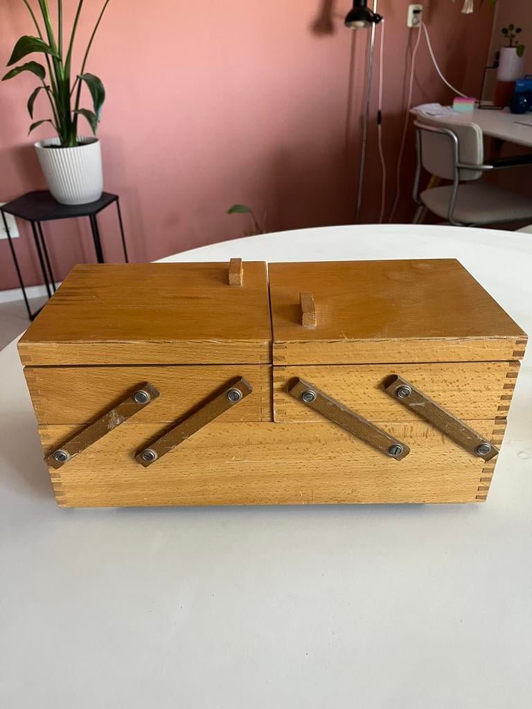 Vintage naaidoos, Ophalen, Zo goed als nieuw, 50 tot 100 cm, Minder dan 50 cm