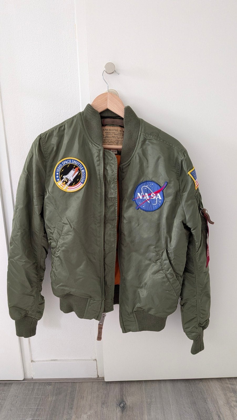 Alpha Industries NASA Bomberjack - Zo goed als nieuw, Maat 38/40 (M), Ophalen of Verzenden, Zo goed als nieuw, Groen