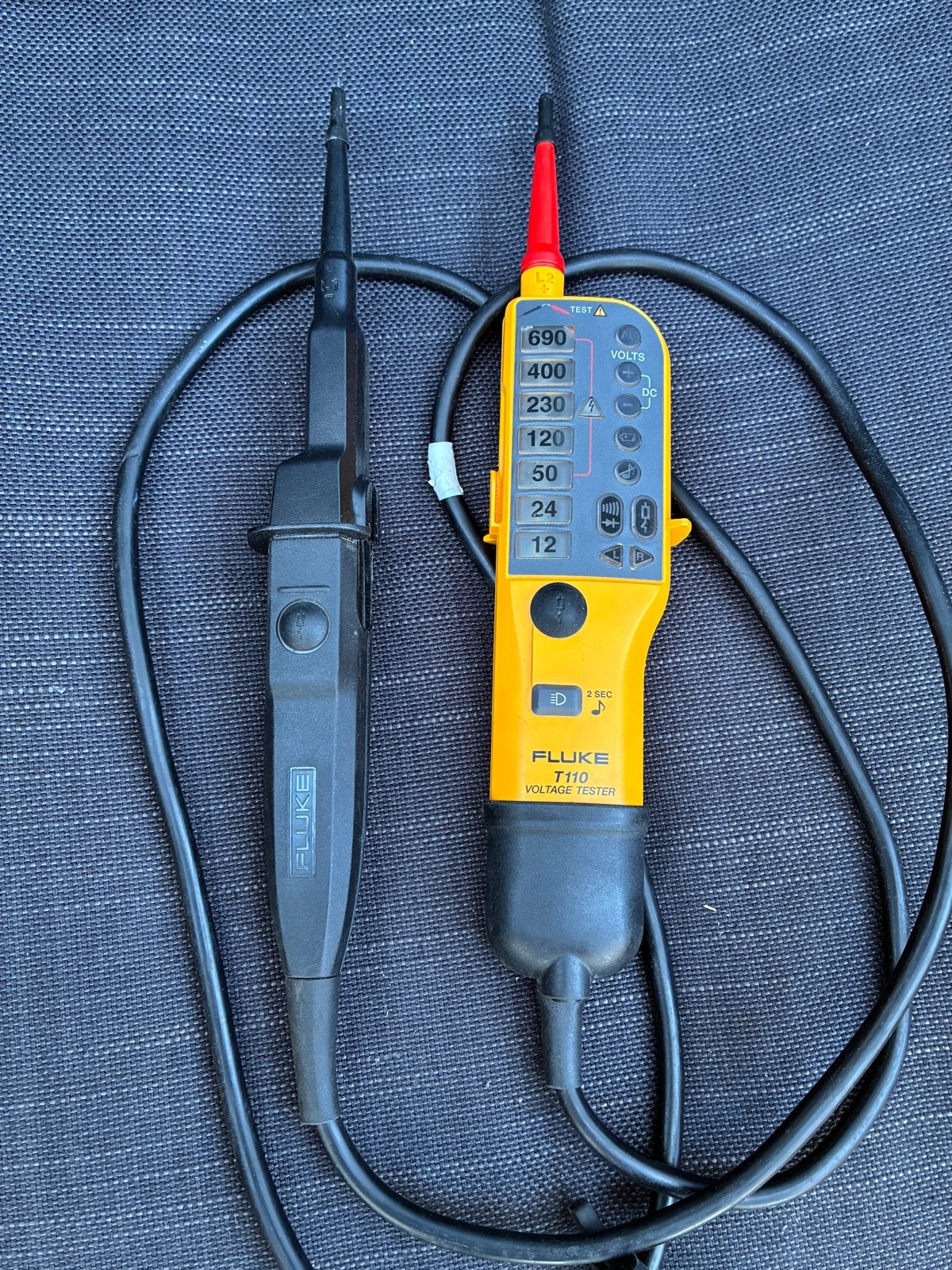 Fluke T110 Spanningstester, Doe-het-zelf en Verbouw, Meetapparatuur, Gebruikt, Elektriciteit, Verzenden