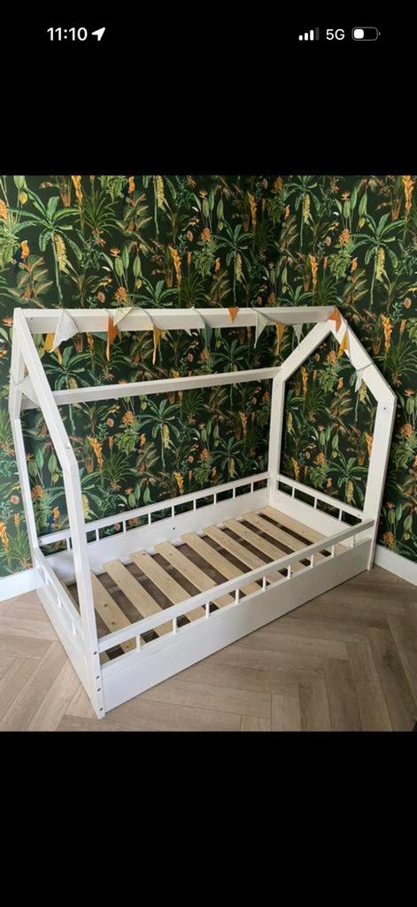 Peuterbedje inclusief matras, Kinderen en Baby's, Kinderkamer | Bedden, Ophalen, 70 tot 85 cm, Zo goed als nieuw, Matras