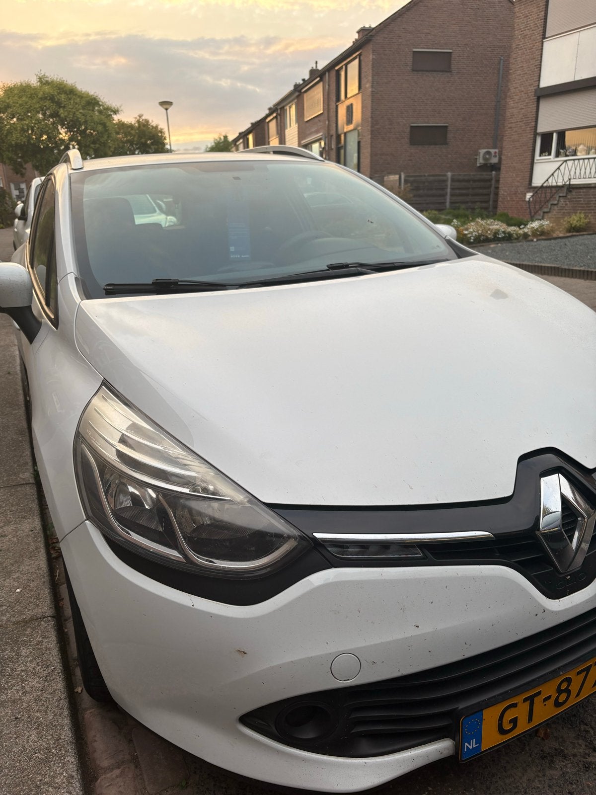 Renault Clio 1.5 DCI 66KW Estate 2015 Wit, Auto's, Renault, Voorwielaandrijving, Zwart, 4 cilinders, 1096 kg