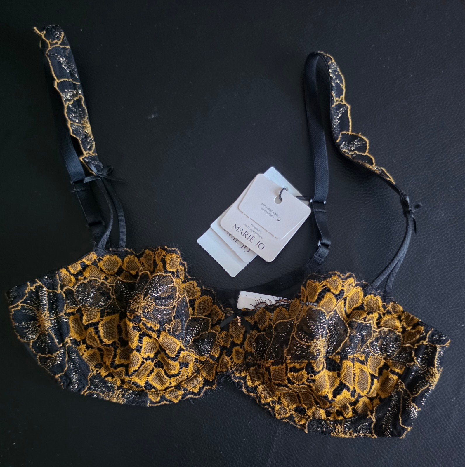 Marie Jo BH - Zwart met goudkleurig kant, Kleding | Dames, Marie Jo, Ophalen of Verzenden, Zwart, BH