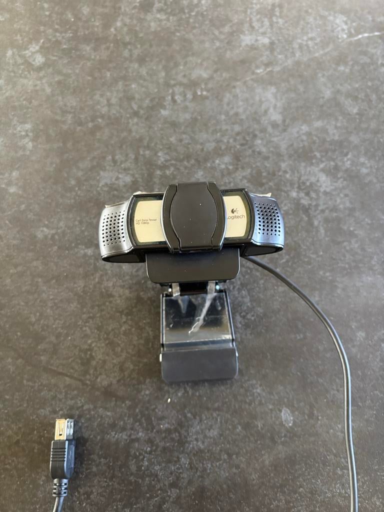 Logitech C920 HD Pro Webcam - Carl Zeiss Tessar HD 1080p, Computers en Software, Webcams, Gebruikt, Bedraad, Windows, Monitorclip