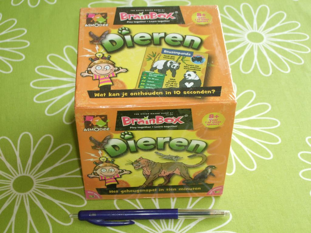Nieuw in seal: Brainbox - dieren - observatiekaartspel, Vijf spelers of meer, Ophalen of Verzenden, Nieuw