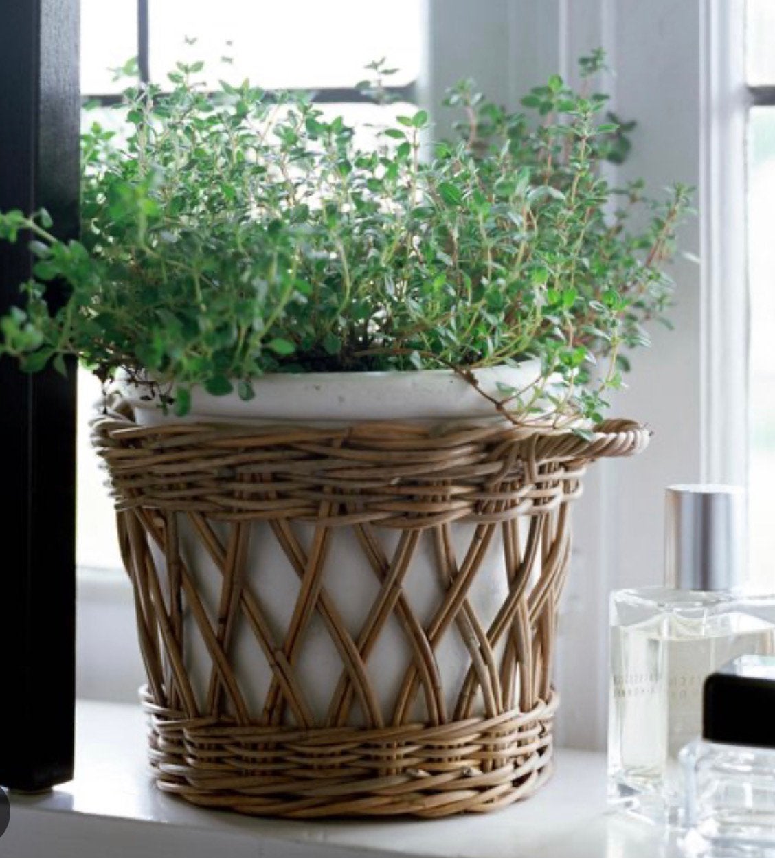 Riviera Maison Rattan Grote Bloempot 28x25 cm, 25 tot 40 cm, Rond, Ophalen of Verzenden, Zo goed als nieuw