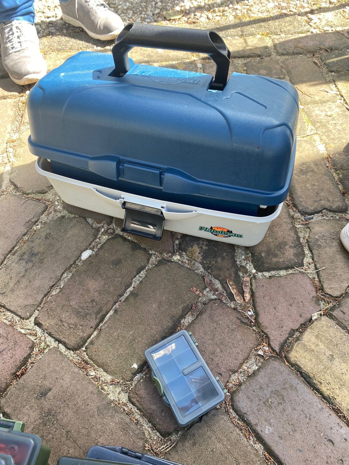 Complete visuitrusting: Koffer, lijnen, dobbers en meer, Watersport en Boten, Hengelsport | Algemeen, Ophalen of Verzenden, Gebruikt