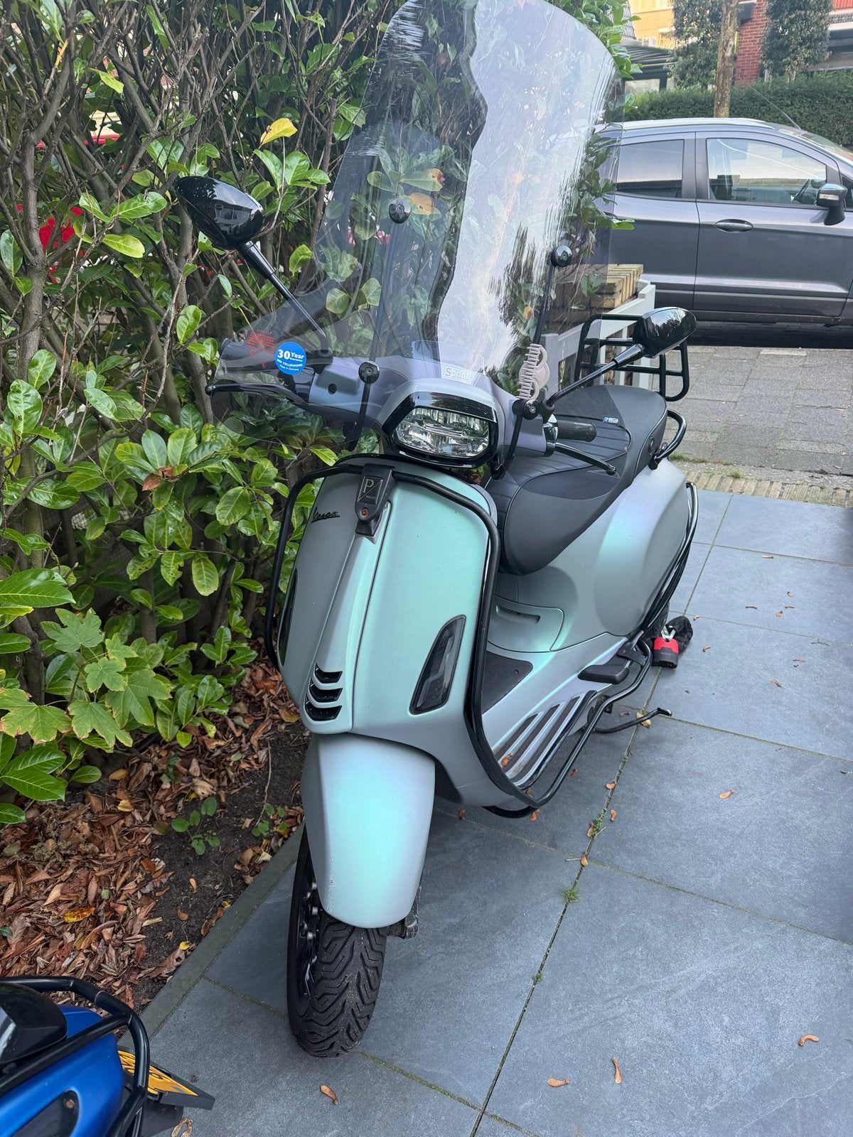 Vespa Sprint 2022 - Zo goed als nieuw, Ophalen, Zo goed als nieuw, Maximaal 25 km/u, Overige modellen